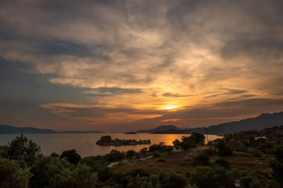 Ege'de gün batımı (temsili)