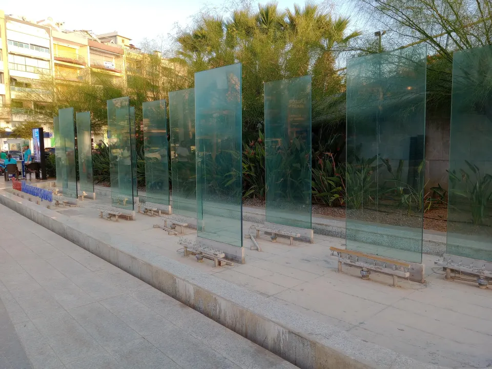 Kusadasi Marina Shopping Center glass sculpture